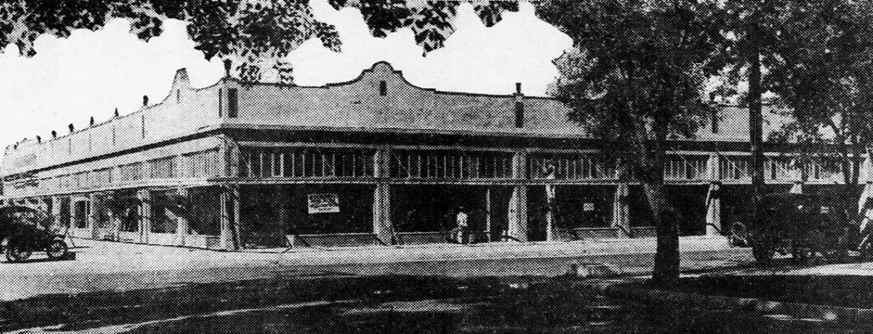 The Gold Spot, at Roosevelt Street and Third Avenue in Phoenix, is shown in 1925, the year it opened. | THE ARIZONA REPUBLIC VIA NEWSPAPERS.COM