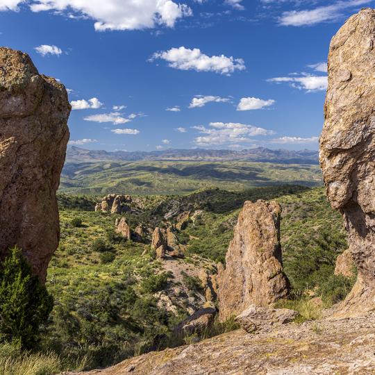 Flanked at times by stone buttes, Klondyke Road begins northwest of Safford and passes through the ghost town of Klondyke. | Jeff Maltzman