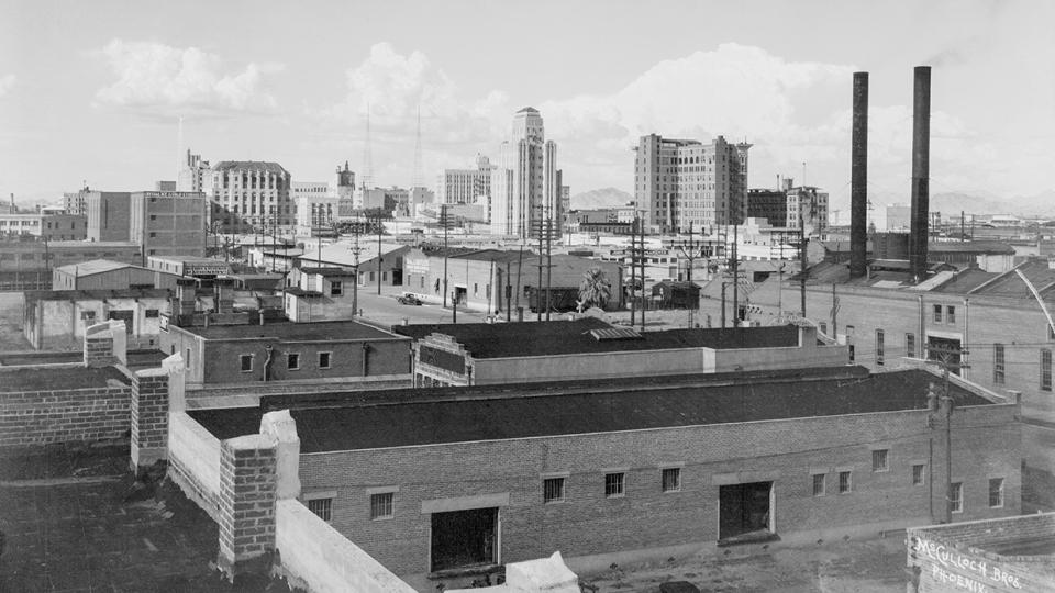 The Phoenix skyline unfurls in a view from September 1933. | William and James McCulloch