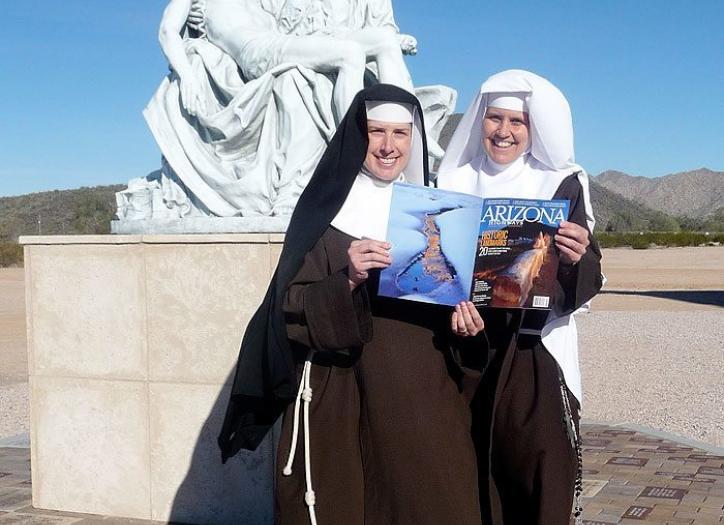 nuns2_tonopahchapel.jpg