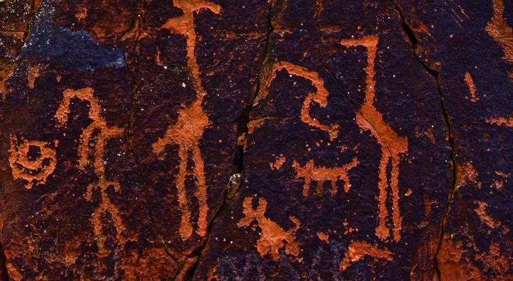 Petroglyphs carved by the Sinaguan people adorn the sandstone walls of the V-Bar-V Heritage Site. | David Muench