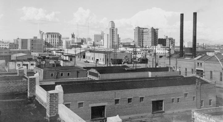 The Phoenix skyline unfurls in a view from September 1933. | William and James McCulloch
