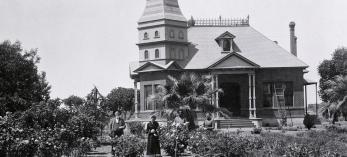 From left, Columbus and Mary Adeline Norris Gray, an unidentified servant and Mary Green are shown outside the Grays’ home in Phoenix. Courtesy Greater Arizona Collection, Arizona State University Library